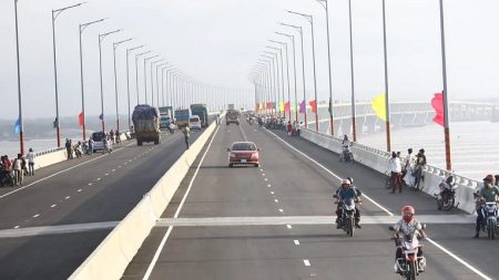পদ্মা সতেুতে মোটরসাইকলে চলাচল বন্ধই থাকব: হাইর্কোট
