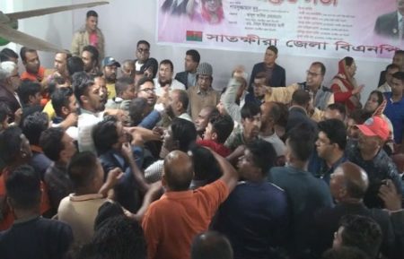সাতক্ষীরায় দুইপক্ষের সংঘর্ষে পন্ড হয়ে গেল বিএনপির প্রস্তুতি সভা