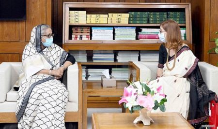 আগামী নির্বাচন সুষ্ঠু হবে : বিদায়ি সুইস রাষ্ট্রদূতকে প্রধানমন্ত্রী