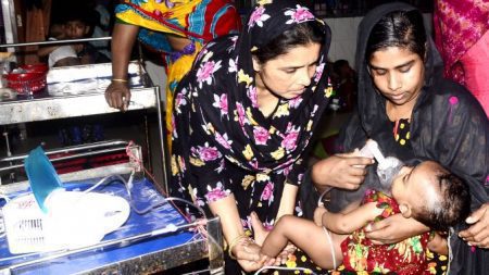 আবহাওয়ার বিরূপ আচরণে হাসপাতালে শিশু রোগী বৃদ্ধি