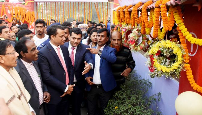 জেলা প্রশাসক তমিজুল ইসলাম খান তিনদিনের ফুল উৎসব উদ্বোধন করেন