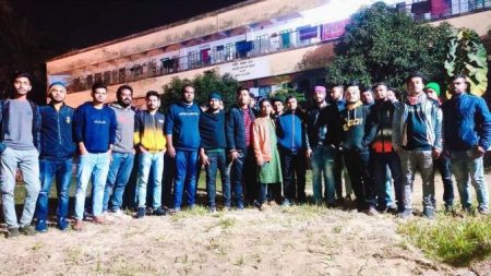 আসাদ হল দখল নেয়াকে কেন্দ্র করে ছাত্রলীগের দু’গ্রুপের মহড়া
