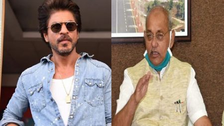 কথা রাখলেন শাহরুখ, মেয়েকে নিয়েই দেখলেন ‘পাঠান’