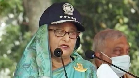 স্বাধীনতার সুফল ঘরে ঘরে পৌঁছে দিতে হবে: প্রধানমন্ত্রী