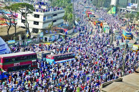 তুরাগতীরে দেশের বৃহত্তম জুমার জামাত অনুষ্ঠিত