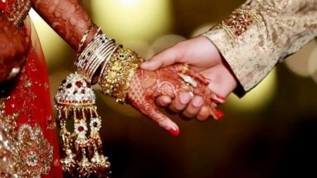 স্ত্রীর অনুমতি ছাড়া বিয়ে করায় মামলা