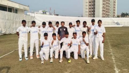 বড় জয়ে শুরু যশোরের