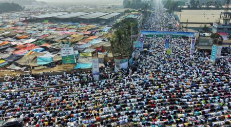 লাখো মুসল্লির জুমার নামাজ আদায় তুরাগ তীরে