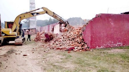 গুড়িয়ে দেয়া হয়েছে কেশবপুরে অবৈধ রোমান ভাটা