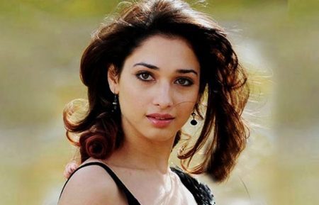 তারকায় ভরপুর ছবিতে তামান্না