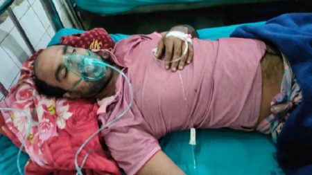 পেটের মধ্যে প্যাকেটভর্তি ইয়াবা, অসুস্থ হয়ে ঢামেকে ভর্তি