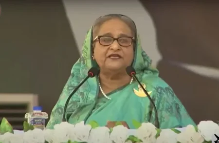 রাজশাহীর জনসভায় বক্তব্য দিচ্ছেন প্রধানমন্ত্রী শেখ হাসিনা