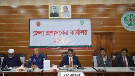 বাজার মনিটরিং জোরদারের নির্দেশ যশোরের ডিসির