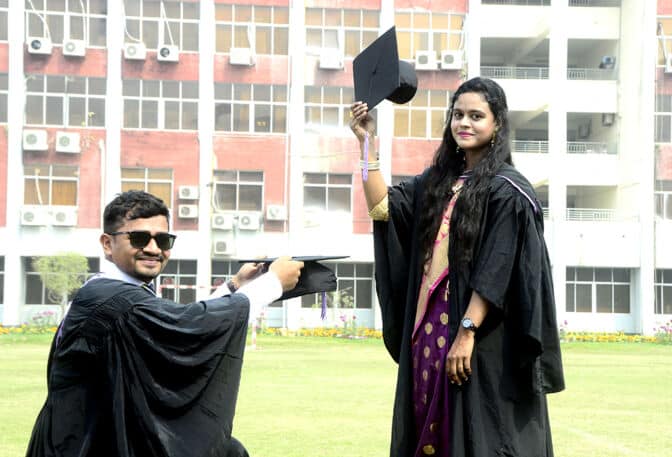 সমাবর্তনে আনন্দে মেতেছিলেন ওরা