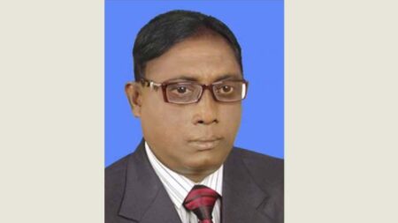 অ্যাডভোকেট ইকবাল