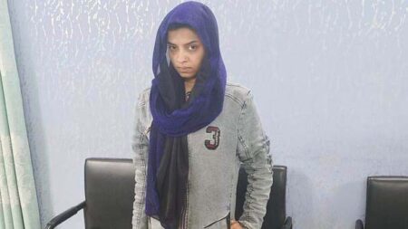 যশোরে কিশোরী লামিয়া আটক