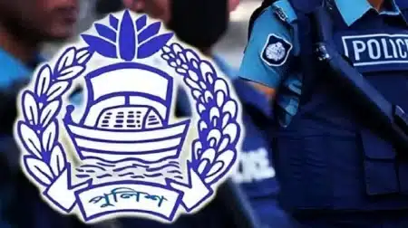 মণিরামপুরে হামলায় চার পুলিশ আহত মণিরামপুরে হামলায় চার পুলিশ আহত