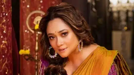 কুপ্রস্তাবের স্ক্রিনশট ফাঁস করলেন অভিনেত্রী