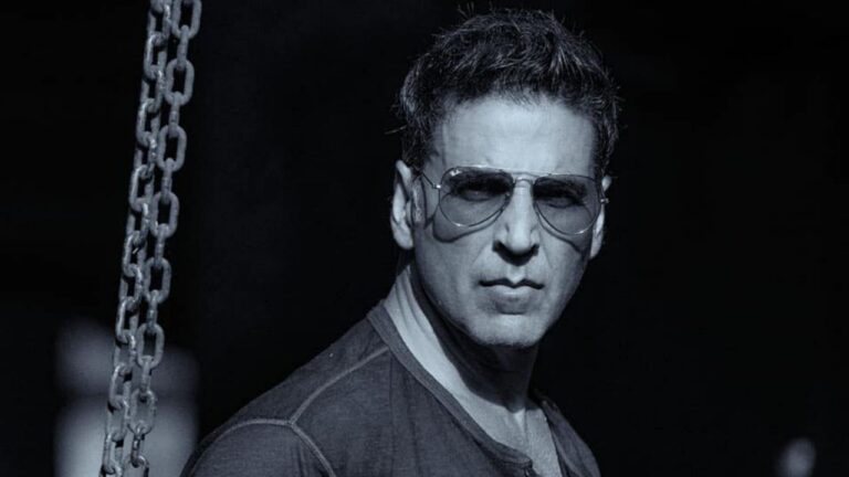 যে কারণে কানাডার নাগরিকত্ব বাতিল করছেন অক্ষয়