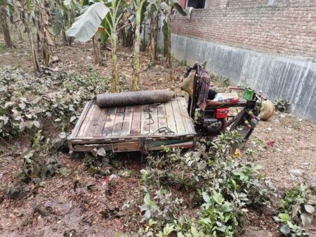 চৌগাছায় আলমসাধু চাপায় মাছ ব্যবসায়ী নিহত, আহত ২