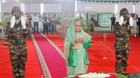 বঙ্গবন্ধুর জন্মদিনে প্রধানমন্ত্রীর শ্রদ্ধা