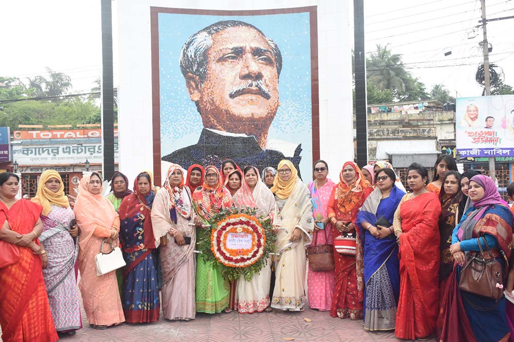 জাতীয় মহিলা সংস্থার যশোরের নতুন চেয়ারম্যান জ্যোৎস্না আরা মিলিসহ চার সদস্য দায়িত্ব গ্রহণ করেছেন