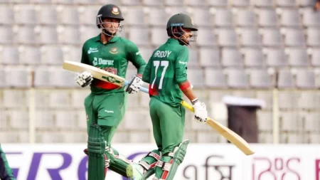 ১৩৫ রানের জুটি গড়ার পথে তৌহিদ হৃদয় ও সাকিব আল হাসান