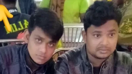 দুর্ঘটনায় নিহত দুই বন্ধু ইব্রাহিম হোসেন ও জাহাঙ্গীর হোসেন। ছবি : সংগৃহীত