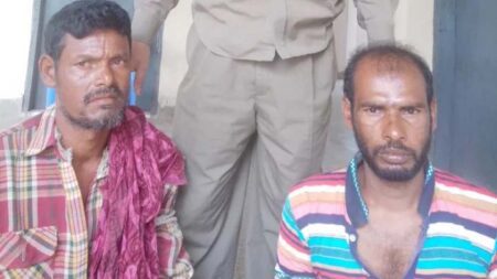 সাতক্ষীরার শ্যামনগরে দুই হরিণ শিকারি আটক