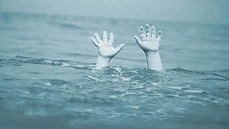 খেলতে গিয়ে নিখোঁজ, পুকুরে মিলল ভাই-বোনের নিথর দেহ