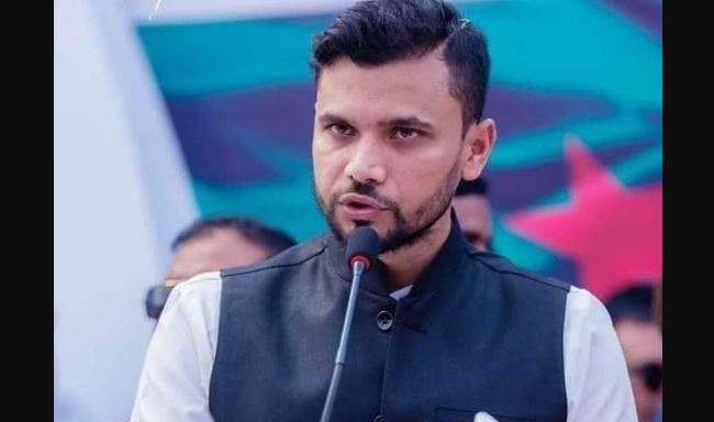 ব্যথায় কাতর মাশরাফি, নামতে পারছেন না প্রচারণায় ব্যথায় কাতর মাশরাফি, নামতে পারছেন না প্রচারণায়