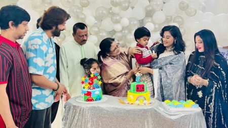 ছেলের জন্মদিনেও দূরত্ব বজায় রাখলেন শাকিব-বুবলী
