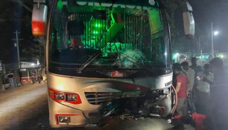 ঝিনাইদহে বাসের ধাক্কায় যুবক নিহত