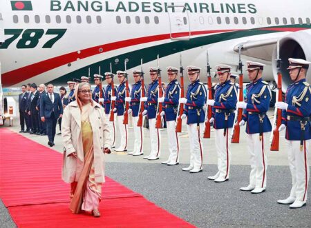 প্রধানমন্ত্রীকে জাপানে লাল গালিচা সংবর্ধনা