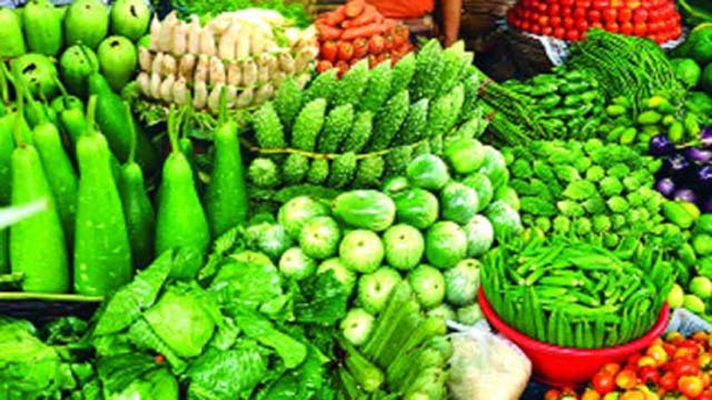 সবজির বাজার চড়া : অস্বস্তিতে ক্রেতা