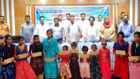 শিক্ষার্থীদের সুনাগরিক হতে হবে : এমপি শাহীন চাকলাদার