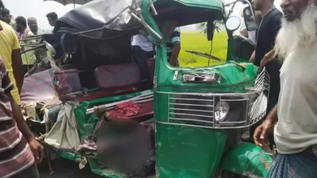 দিনাজপুরে বাস-সিএনজির সংঘর্ষে দুই শিশুসহ নিহত ৪