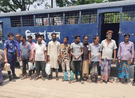 বেনাপোলে বিভিন্ন মামলার ১৪ আসামি গ্রেফতার