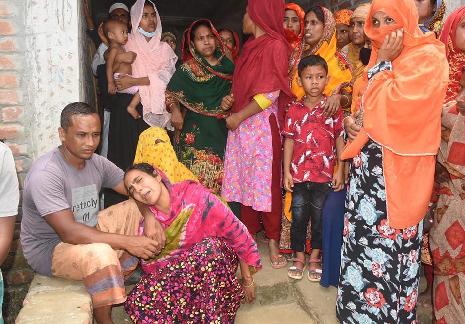 ঝিকরগাছায় মধ্যরাতে প্রেমিকার বাড়িতে মিলল কলেজছাত্রের লাশ