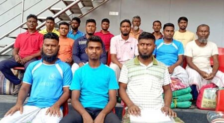 নয় মাস পর দেশে ফিরল ঝড়ে ভারত সীমান্তে ঢুকে পড়া ১৫ জেলে