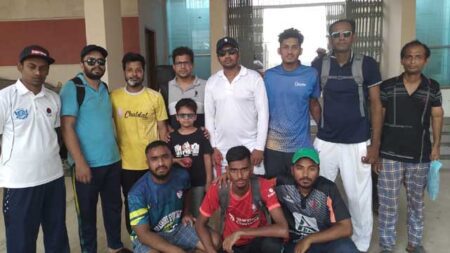 বিজয়ী উপশহর ইয়থের ক্রিকেটাররা