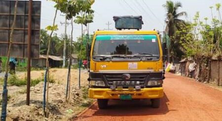 সাতক্ষীরার কালিগঞ্জে ট্রাকের চাকায় স্ত্রী নিহত, স্বামী আহত
