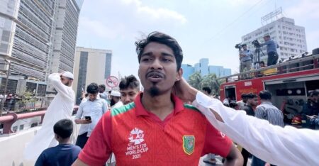 ‘চারটা দোকান শ্যাষ আমগো, নিঃস্ব হয়ে গেছি’