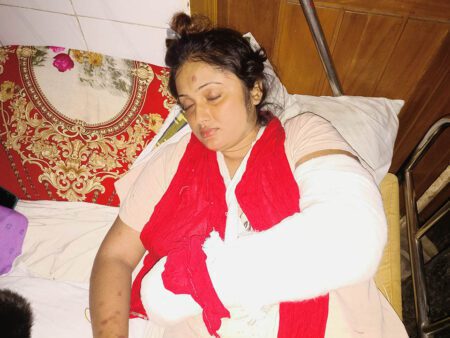 ঘোপে গৃহবধূকে হত্যার চেষ্টা, দুই নারী আটক