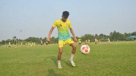 আর্জেন্টিনায় অনুশীলনের সুযোগ পাওয়া মিনহাজুল করিম স্বাধীন