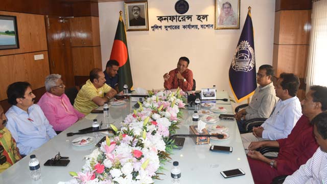 অপরাধ করলে পুলিশ-জনপ্রতিনিধি কেউ ছাড় পাবে না : যশোরের এসপি