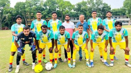 আবাহনী ক্রীড়া চক্রের খেলোয়াড়রা