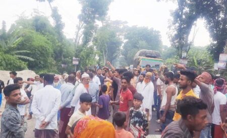 জীবননগরে ট্রাক্টরচাপায় নারী নিহত