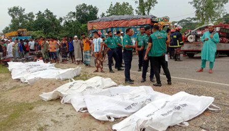 সিলেটে ট্রাক-পিকআপ সংঘর্ষে নিহত ১৪