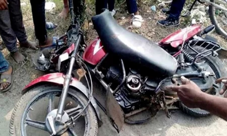 মোটরসাইকেলে ৬ স্কুলছাত্রের ঈদ ভ্রমণ, ২ বন্ধুর মৃত্যু